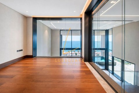 Duplex in Palm Jumeirah, Dubai 4 bedrooms, 602 sq.m. № 139977 - photo 4