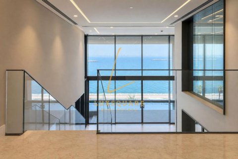 Duplex in Palm Jumeirah, Dubai 4 bedrooms, 602 sq.m. № 139977 - photo 13