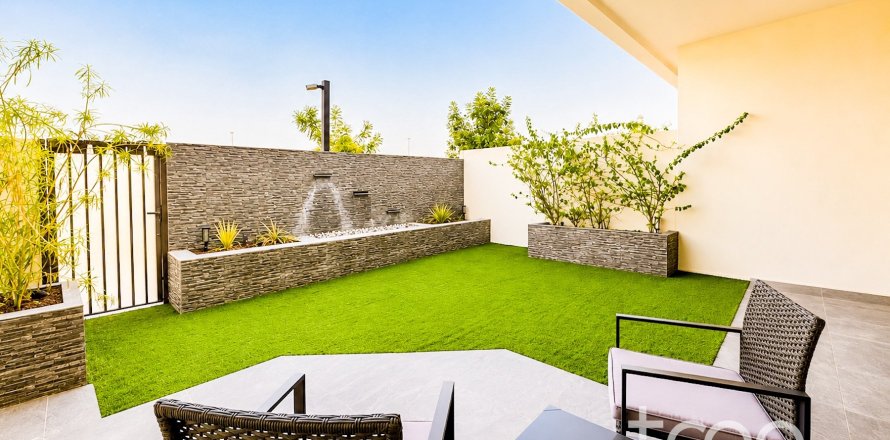 Villa en EMAAR South, Dubai South (Dubai World Central), Dubai, 3 dormitorios, 180.7 m², № 139974