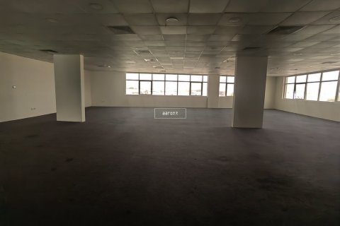 Снять в аренду офис в Al Quoz, Дубай: 281.8м², № 42762 - фото 2