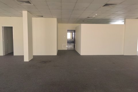Снять в аренду офис в Al Quoz, Дубай: 281.8м², № 42762 - фото 11