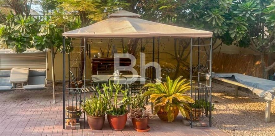 فيلا في Dubai Land, دبي 3 غرف نوم, 563 م² رقم 57060