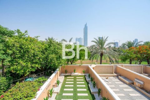 Maison de ville à Jumeirah Village Triangle, Dubai, 2 chambres, 251 m², № 57065 - photo 1