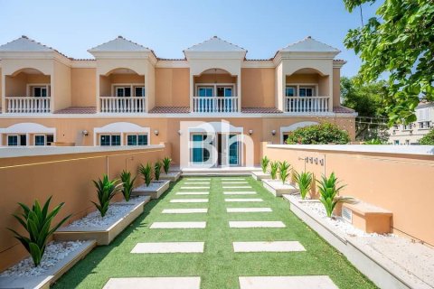 Maison de ville à Jumeirah Village Triangle, Dubai, 2 chambres, 251 m², № 57065 - photo 3