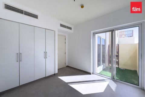 Apartment in Dubai 3 bedrooms, 243.4 sq.m. № 97900 - photo 12