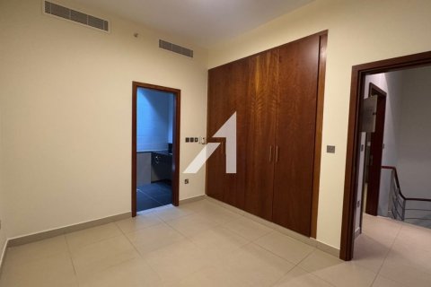 Apartamento en Central Park Tower, DIFC, Dubai, 2 dormitorios, 184.5 m², № 77996 - foto 5