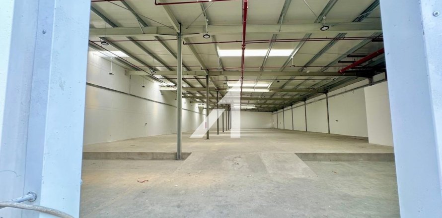 Almacén en Dubai, 1015.8 m², № 50971