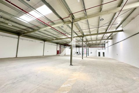 Almacén en Dubai, 1015.8 m², № 50971 - foto 8