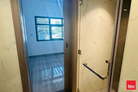 Снять в аренду таунхаус в Дубае: 4 спальни, 209м², № 109103 - фото 14