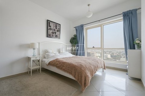 Apartment in Jumeirah Lake Towers, Dubai 2 bedrooms, 101.2 sq.m. № 52544 - photo 6