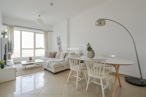 Apartment in Jumeirah Lake Towers, Dubai 2 bedrooms, 101.2 sq.m. № 52544 - photo 3