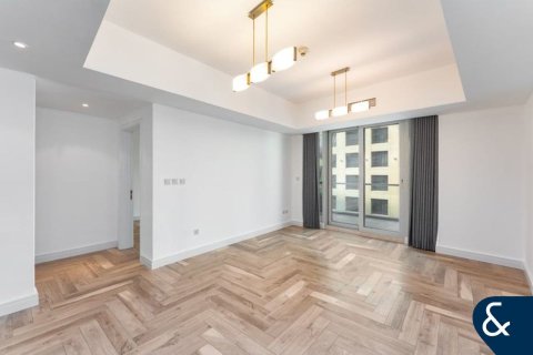 Apartment in The Waves, Dubai Marina, Dubai 1 bedroom, 85 sq.m. № 88626 - photo 3