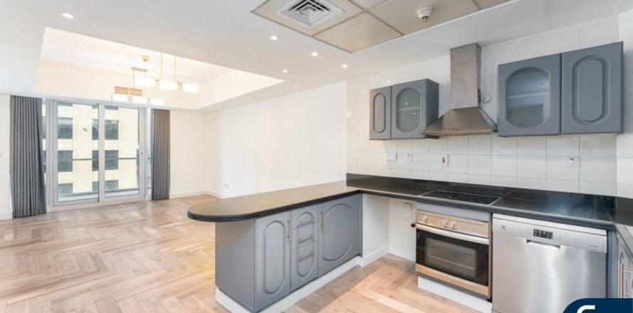 Apartment in The Waves, Dubai Marina, Dubai 1 bedroom, 85 sq.m. № 88626