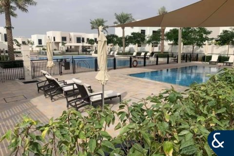 Villa in Mira Oasis, Reem, Dubai 3 bedrooms, 236 sq.m. № 88630 - photo 7