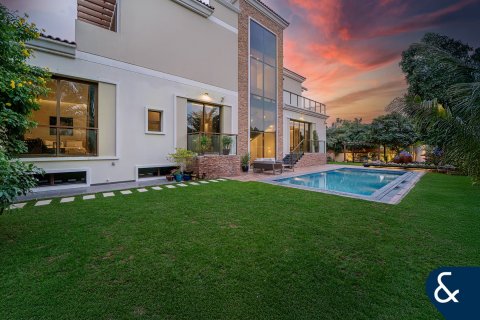 Купить виллу в Джумейра Гольф Эстейтс, Дубай: 5 спален, 725м², № 88625 - фото 1