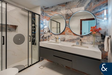 Apartment in Dubai Marina, Dubai 3 bedrooms, 266 sq.m. № 88632 - photo 6