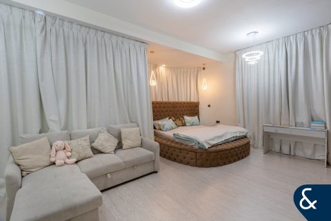 Apartment in Dubai Marina, Dubai 3 bedrooms, 266 sq.m. № 88632 - photo 19