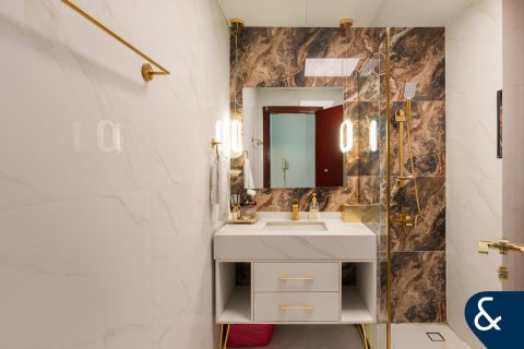 Apartment in Dubai Marina, Dubai 3 bedrooms, 266 sq.m. № 88632 - photo 8