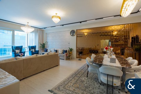 Apartment in Dubai Marina, Dubai 3 bedrooms, 266 sq.m. № 88632 - photo 3