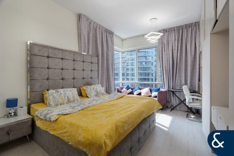 Apartment in Dubai Marina, Dubai 3 bedrooms, 266 sq.m. № 88632 - photo 15