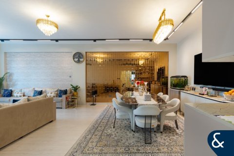 Apartment in Dubai Marina, Dubai 3 bedrooms, 266 sq.m. № 88632 - photo 4