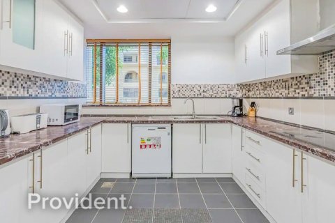 Купить дуплекс в Джумейра Бич Резиденс, Дубай: 4 спальни, 380.9м², № 2407 - фото 19