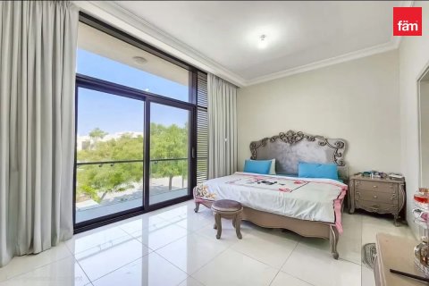 Villa in Dubai 5 bedrooms, 390.7 sq.m. № 124569 - photo 10