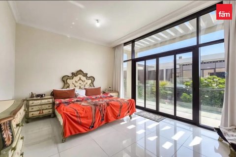 Villa in Dubai 5 bedrooms, 390.7 sq.m. № 124569 - photo 8