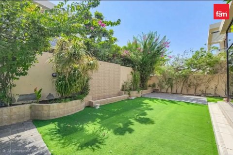 Villa in Dubai 5 bedrooms, 390.7 sq.m. № 124569 - photo 4