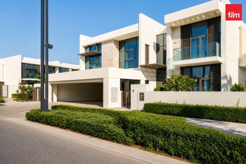 Villa à Dubai, 5 chambres, 768.6 m², № 124571 - photo 3