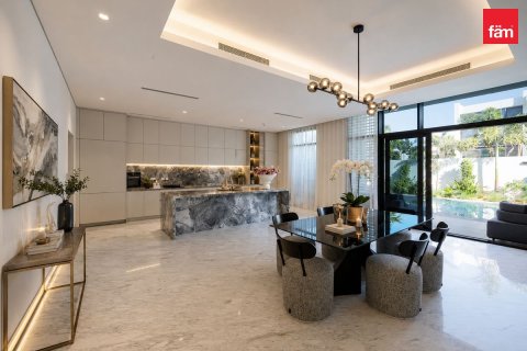 Villa à Dubai, 5 chambres, 768.6 m², № 124571 - photo 5