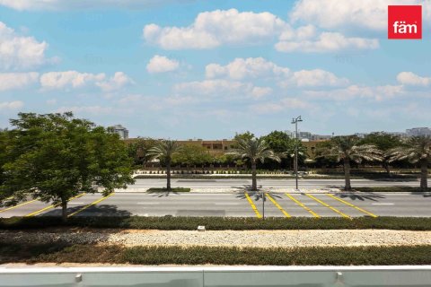 Villa à Al Furjan, Dubai, 4 chambres, 518.8 m², № 40369 - photo 24