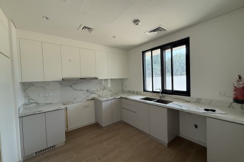 Townhouse in Dubai 3 bedrooms, 239 sq.m. № 100361 - photo 15