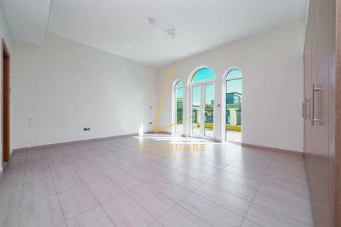 Villa in Jumeirah Park, Dubai 4 bedrooms, 511 sq.m. № 115244 - photo 16