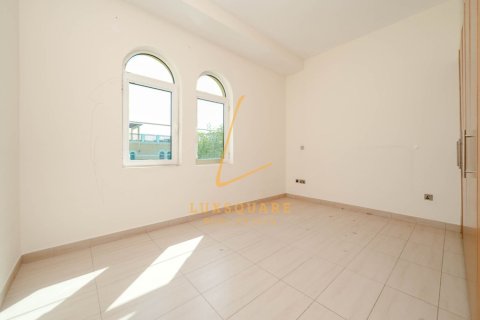 Villa in Jumeirah Park, Dubai 4 bedrooms, 511 sq.m. № 115244 - photo 15