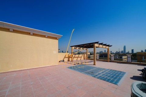 Villa in Jumeirah Park, Dubai 4 bedrooms, 511 sq.m. № 115244 - photo 26