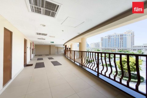 Apartment in Palm Jumeirah, Dubai 50.9 sq.m. № 109315 - photo 14