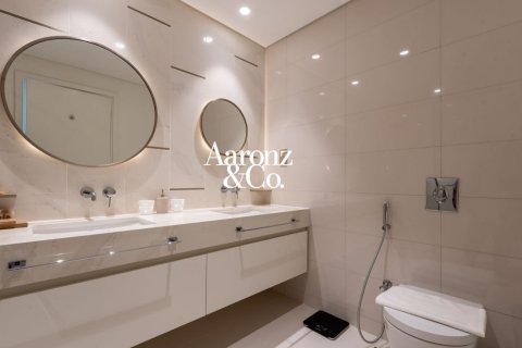 Apartment in Dubai Harbour, Dubai 2 bedrooms, 109 sq.m. № 111858 - photo 19
