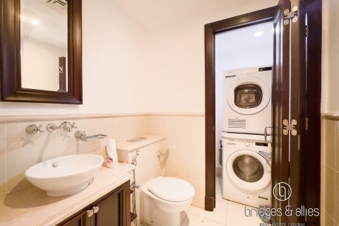 Apartment in Old Town, Dubai 2 bedrooms, 113 sq.m. № 111857 - photo 2