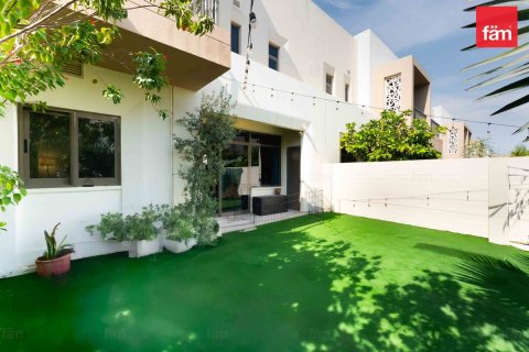Adosado en Town Square, Dubai, 3 dormitorios, 187.8 m², № 58817 - foto 1
