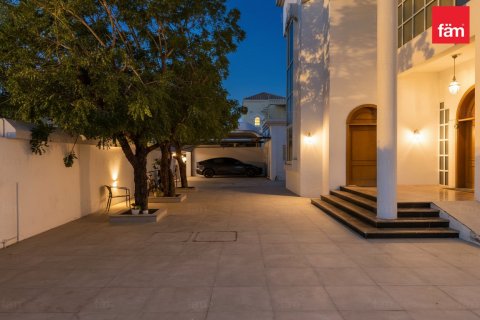 Villa en Al Barsha, Dubai, 5 dormitorios, 1399.8 m², № 85820 - foto 6