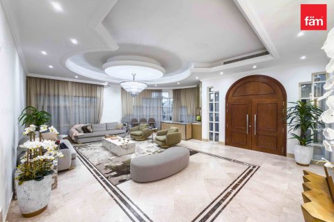 Villa en Al Barsha, Dubai, 5 dormitorios, 1399.8 m², № 85820 - foto 15