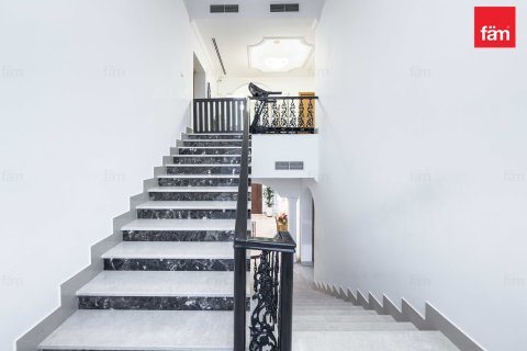 Villa en Al Barsha, Dubai, 5 dormitorios, 1399.8 m², № 85820 - foto 4