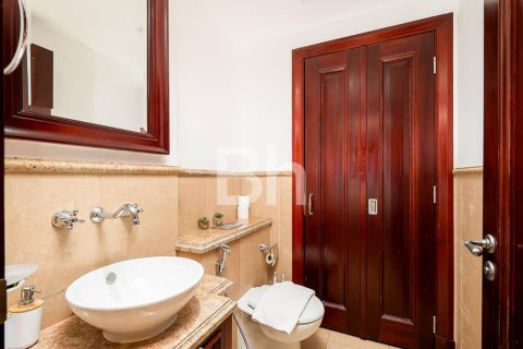 Apartment in Downtown Dubai (Downtown Burj Dubai), Dubai 1 bedroom, 90 sq.m. № 22848 - photo 10