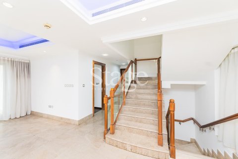 Villa en Executive Towers, Business Bay, Dubai, 4 dormitorios, 538 m², № 122191 - foto 14
