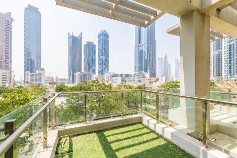 Villa en Executive Towers, Business Bay, Dubai, 4 dormitorios, 538 m², № 122191 - foto 16