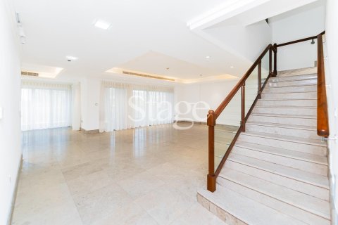Villa en Executive Towers, Business Bay, Dubai, 4 dormitorios, 538 m², № 122191 - foto 3