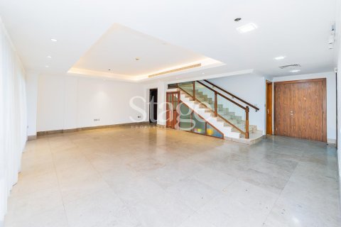 Villa en Executive Towers, Business Bay, Dubai, 4 dormitorios, 538 m², № 122191 - foto 2