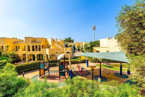 Apartment in Dubai Land, Dubai 2 bedrooms, 160 sq.m. № 122190 - photo 20