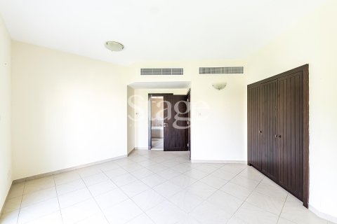 Apartment in Dubai Land, Dubai 2 bedrooms, 160 sq.m. № 122190 - photo 7